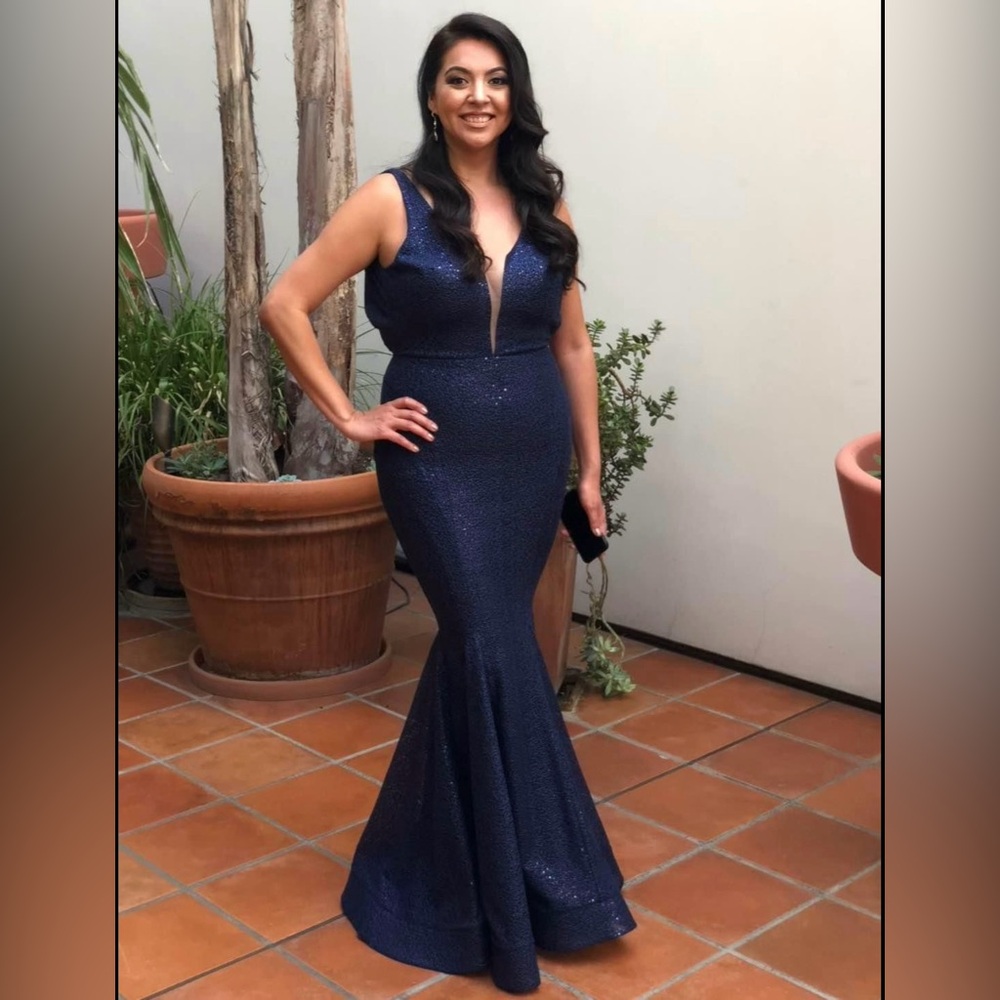 Formal stunning and elegant dress for wedding, ceremonies, fall formal, prom